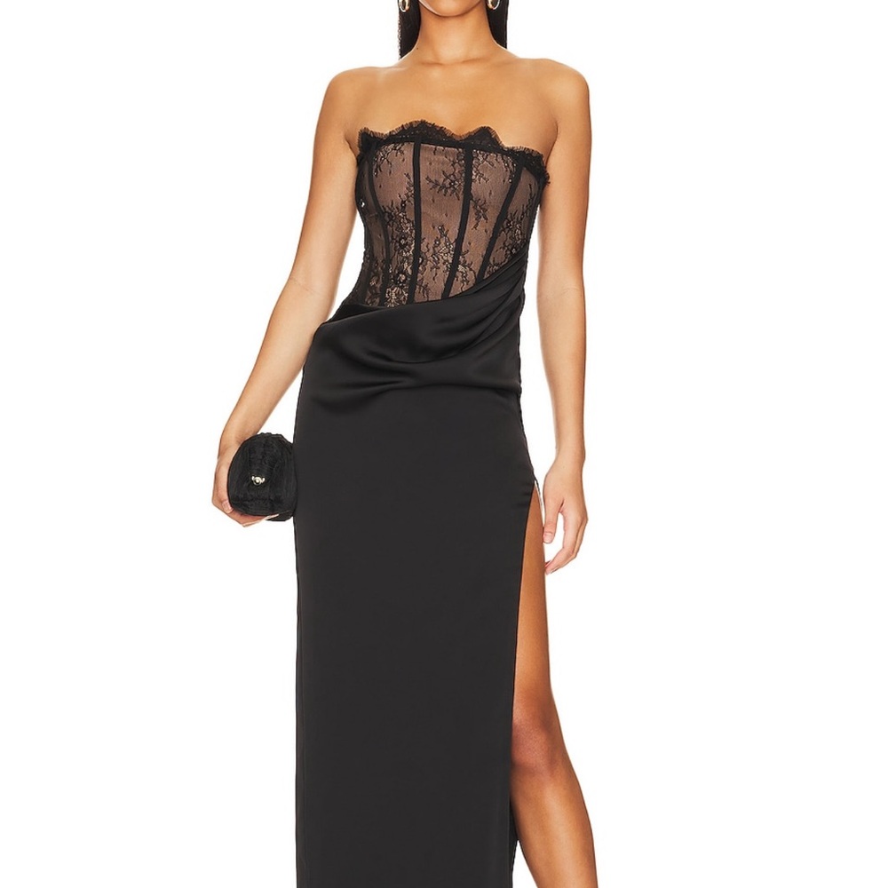 Elegant Black Strapless Gown with Lace Detail